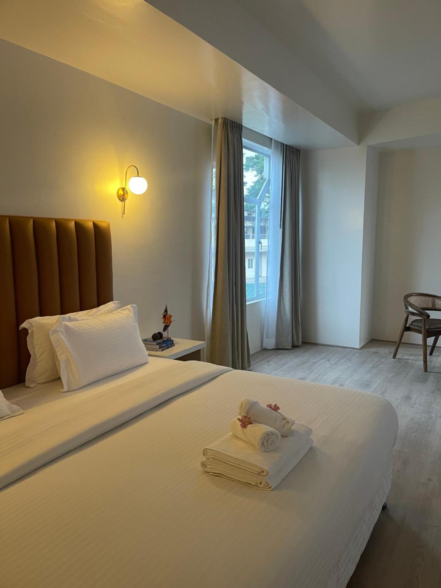 Hotel Pegasus Crown Shillong Eksteriør billede